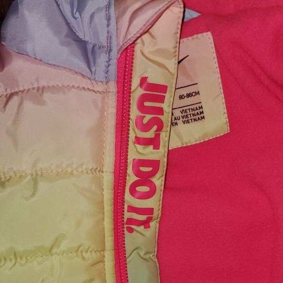NWOT Nike Toddler Rainbow Puffer Coat 18 Months - Picture 6 of 13